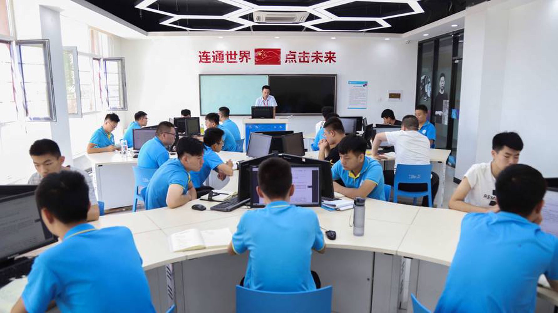南昌软件开发全解析：从技术选型到企业数字化转型实践指南